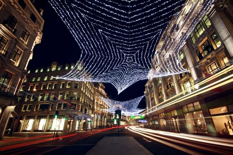 British Airways Serves you an English festive holiday